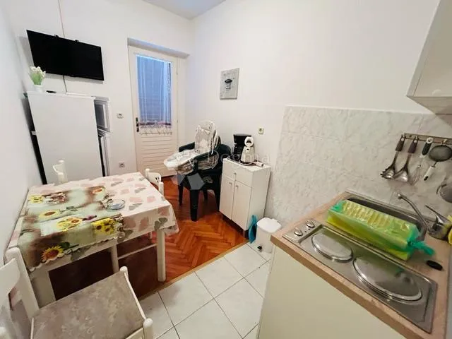 kuća na rabu - 300 m od plaže - slika 21