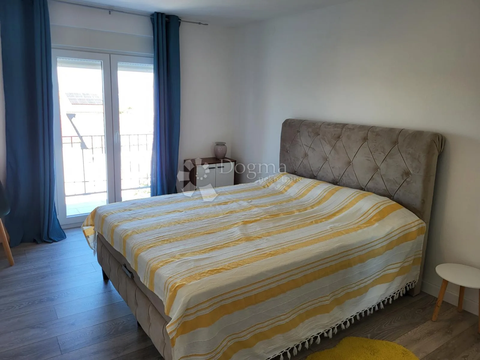 adaptiran apartman blizu mora sa parkingom - slika 9