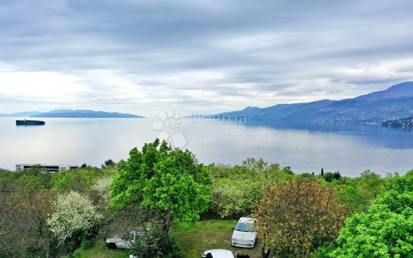 savršeno zemljište sa kućom u izgradnji - slika 2