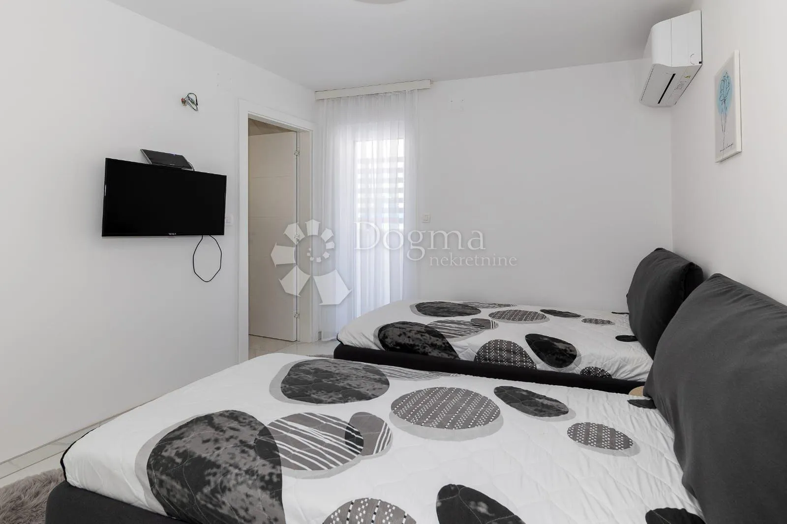 luksuzna novogradnja crikvenica 30m od mora - slika 34