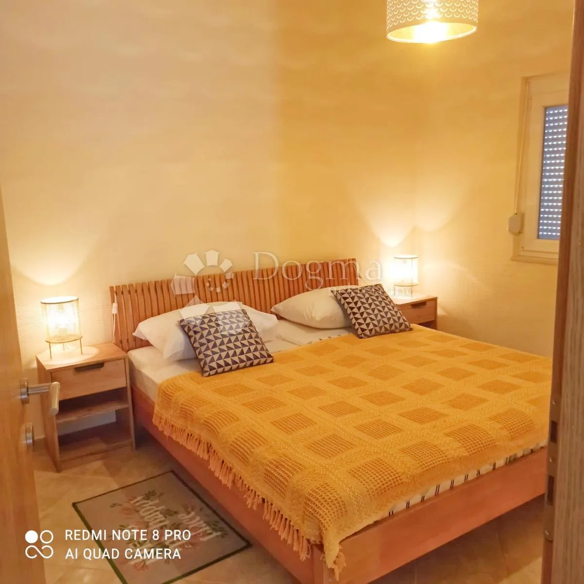 prodaja kuće 80m od mora, 6 apartmana - slika 15