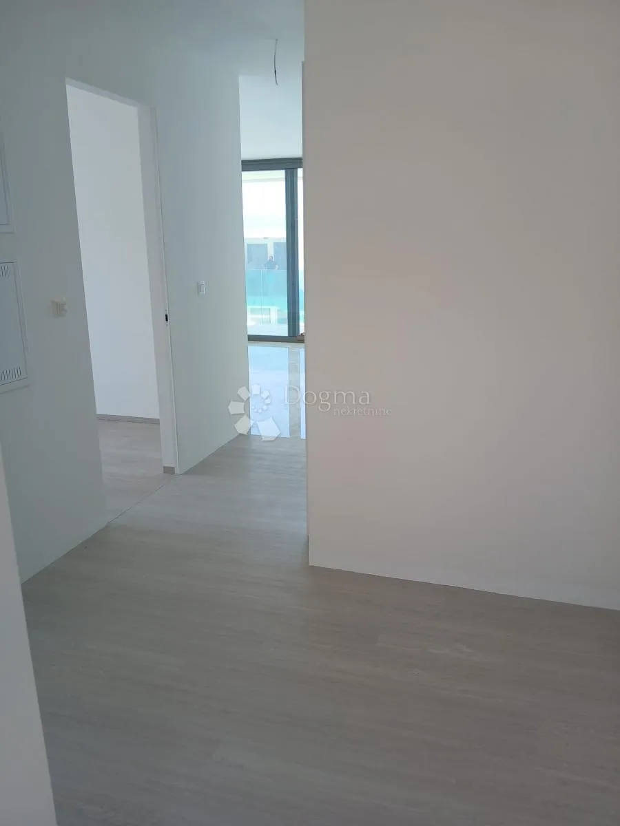 luksuzni apartman uz more c3 - slika 20