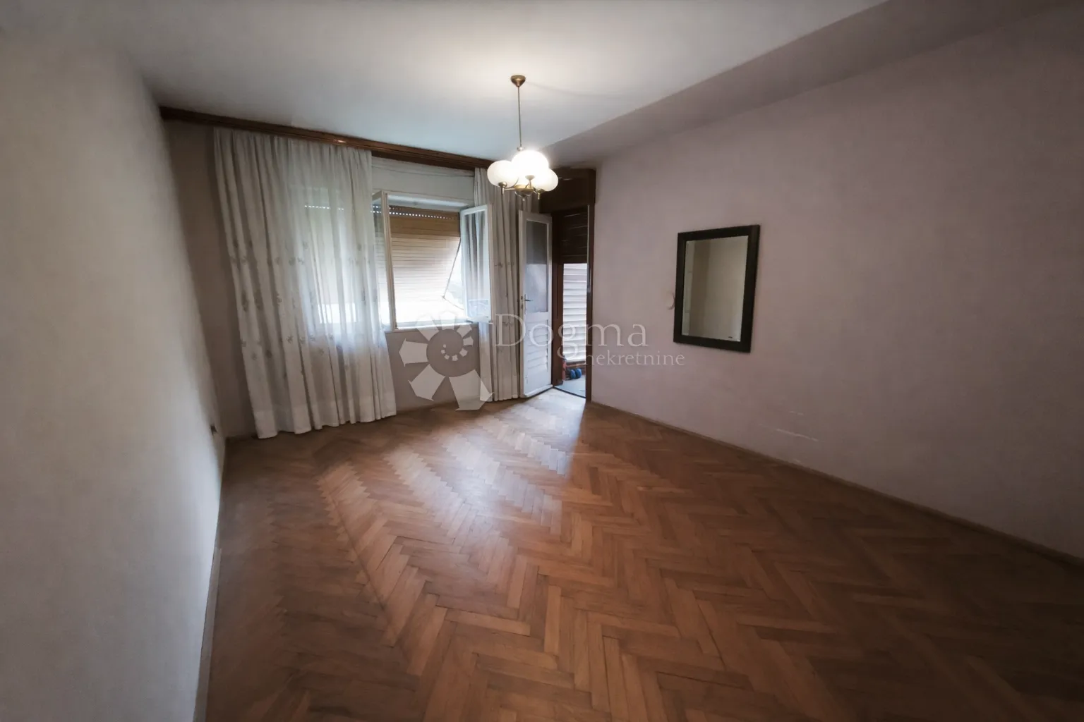 rovinj | odlična lokacija - 2 spavaće sobe, lođa - slika 2