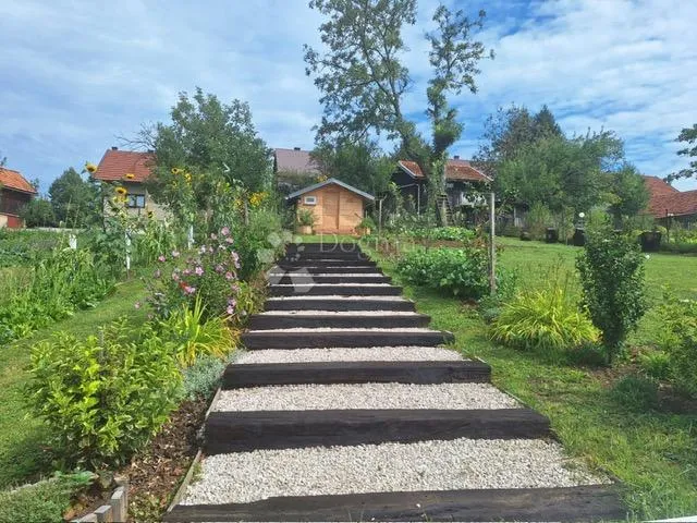 kuća s konobom i dvorištem – vrbovsko - slika 15