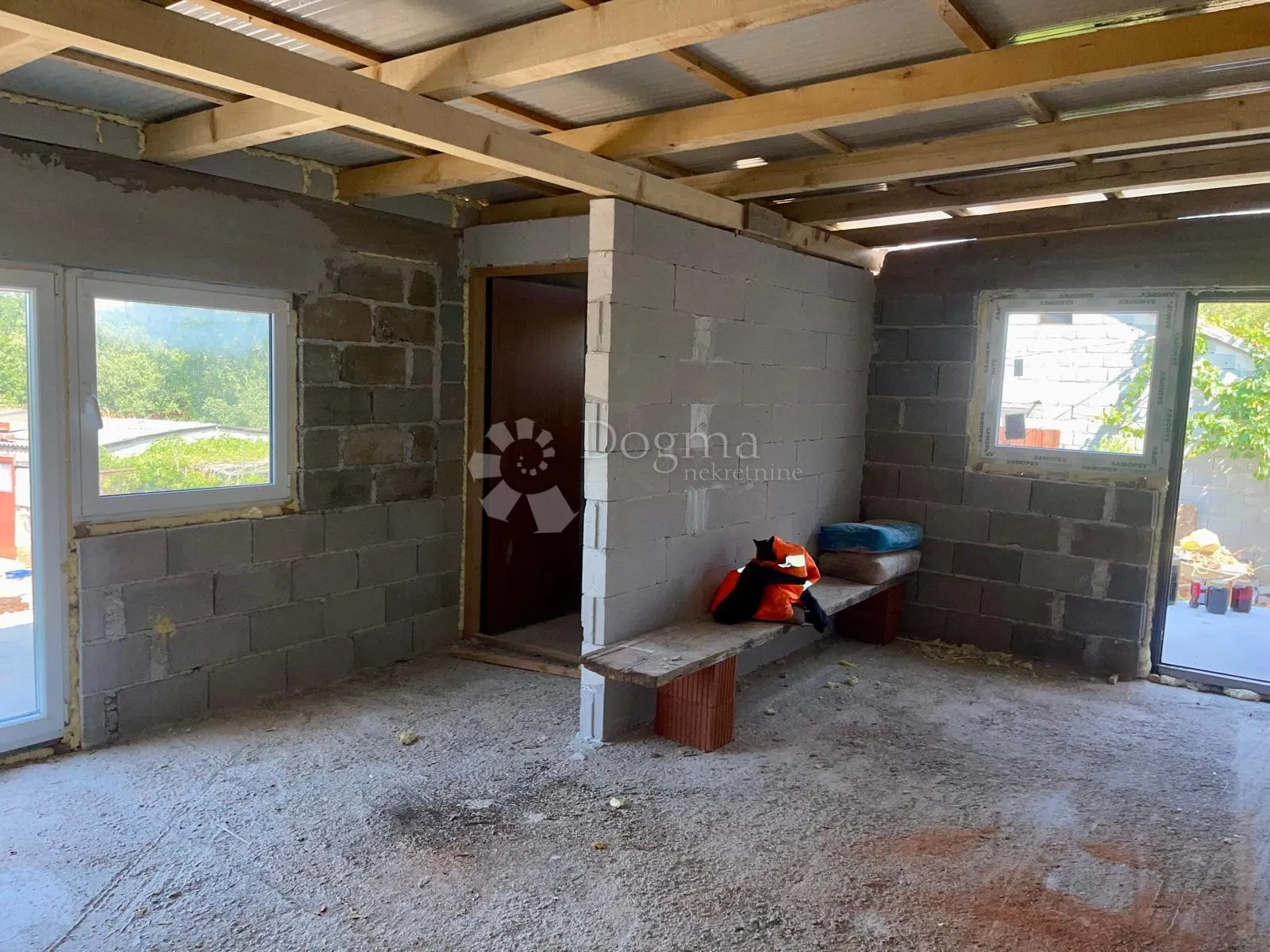 prava seoska priča nadomak šibenika – kuća, imanje i priroda - slika 23