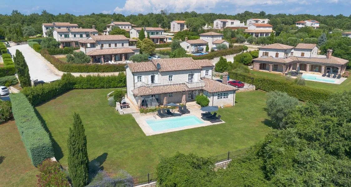 kompleks od 10 vila -heraki -poreč !! - slika 38