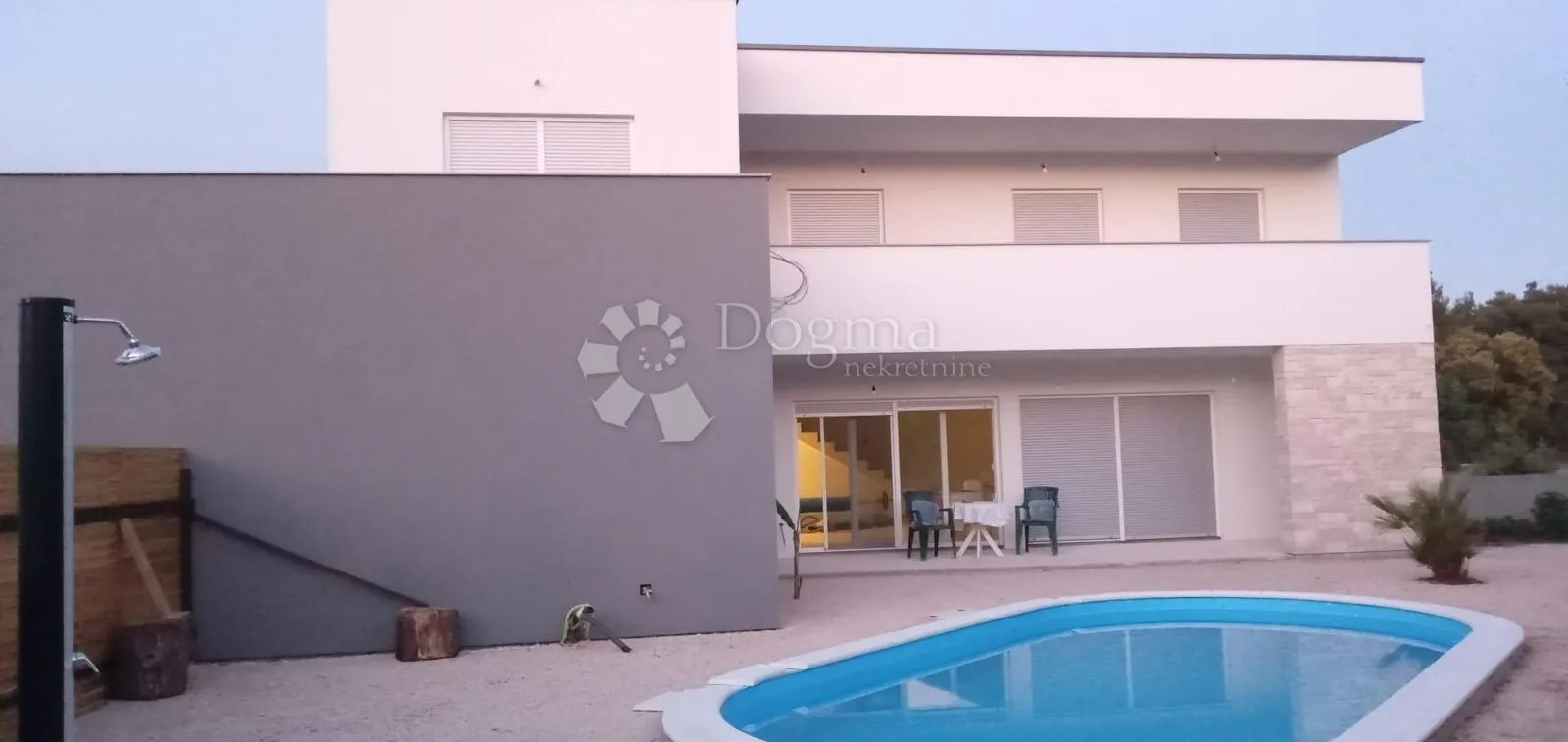 centar - 214,30m2 - slika 8