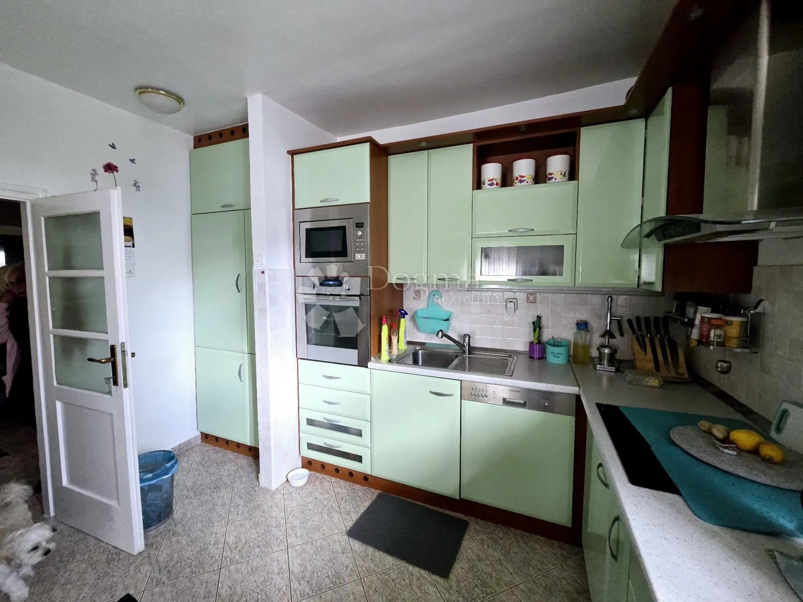 kuća 5 minuta hoda od avenije dubrava - slika 15
