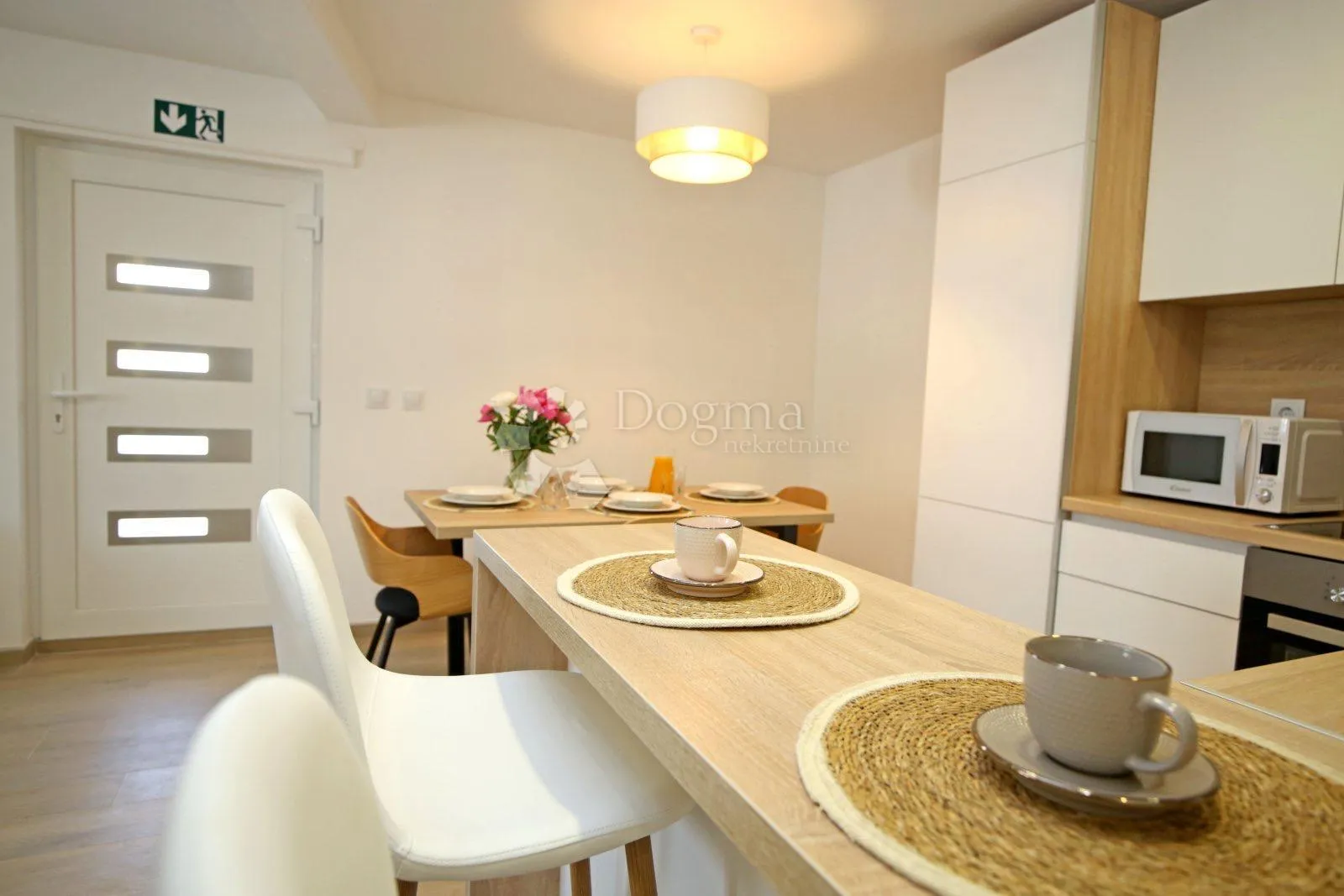 ekskluziv apartman zablaće prvi red do mora luksuz prilika - slika 5
