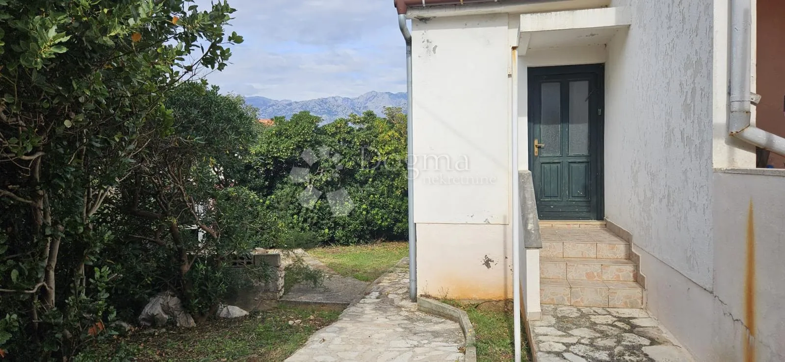vinjerac, kuća s velikom okućnicom - slika 13