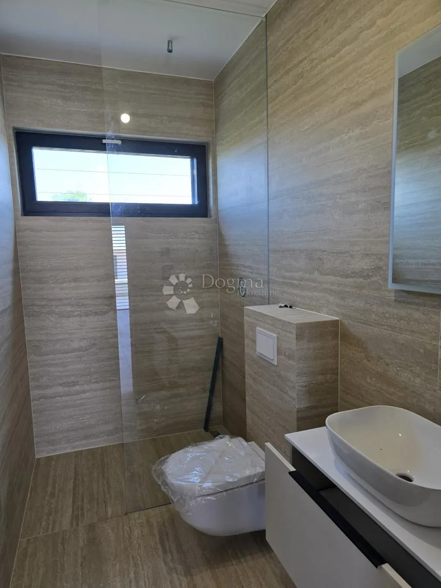 predivan penthaus 20 metara od mora - slika 6