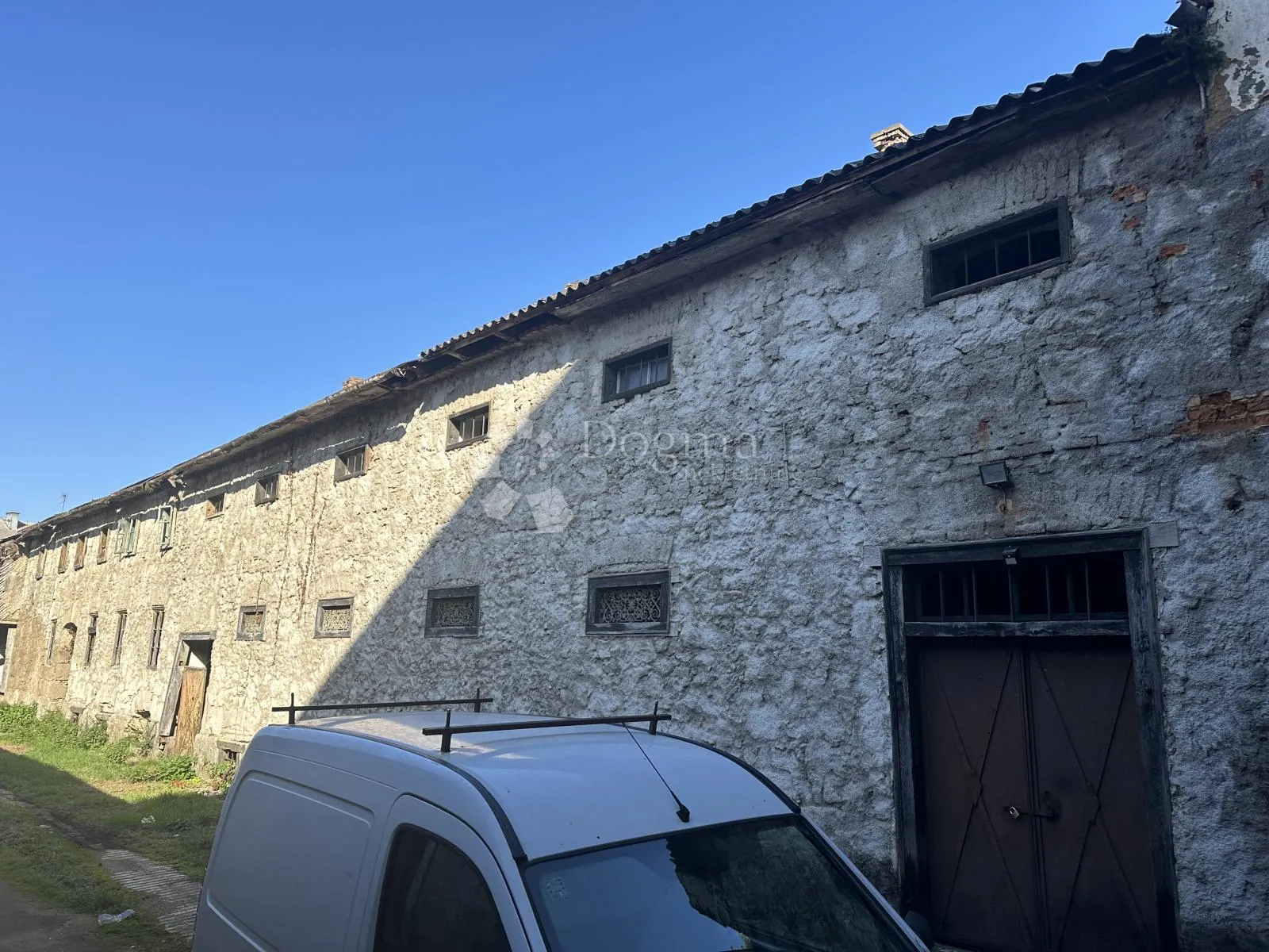 poslono stambena zgrada centar otočac - slika 26