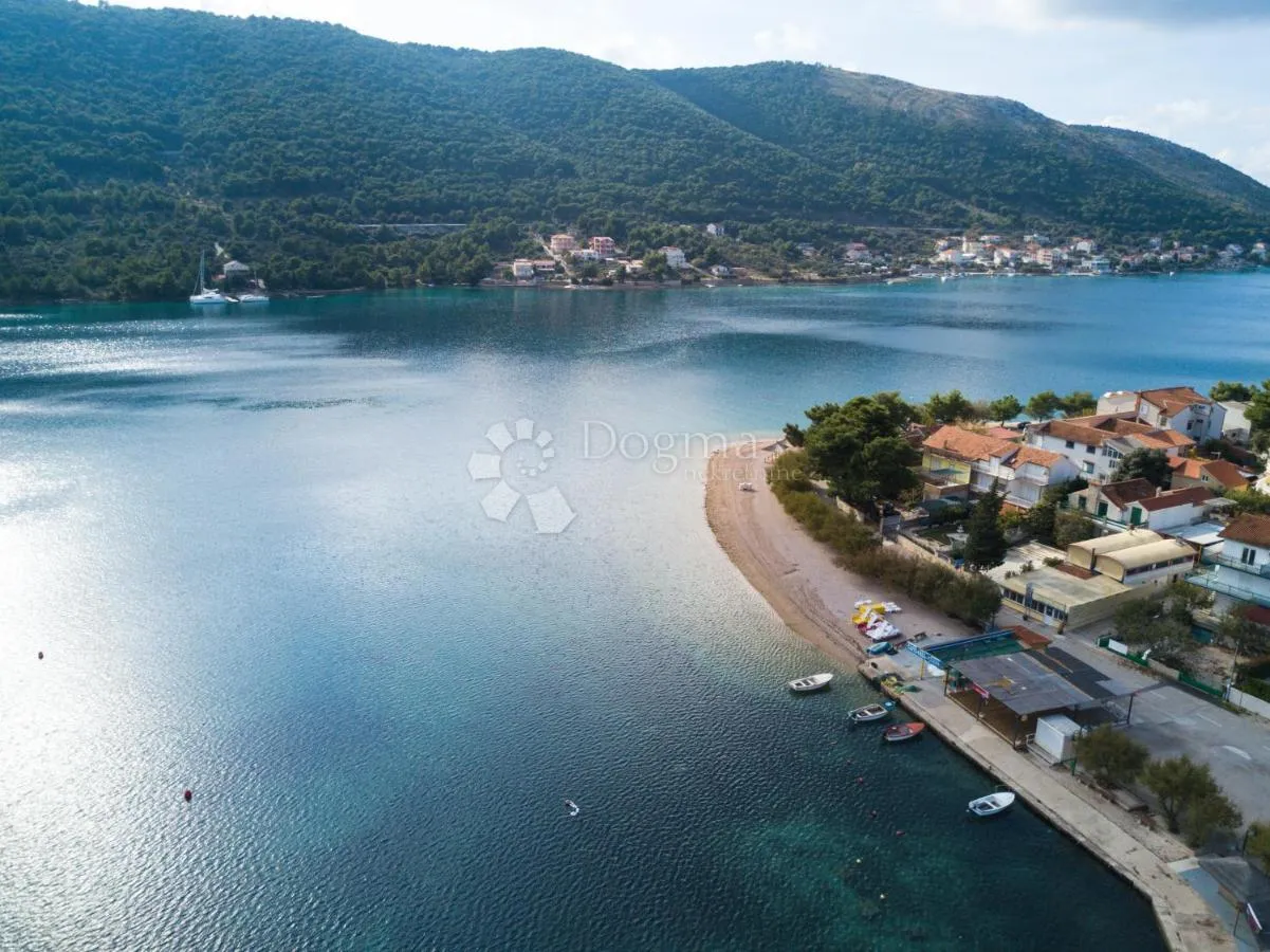 grebaštica - prekrasan mini hotel prvi red do mora - slika 9