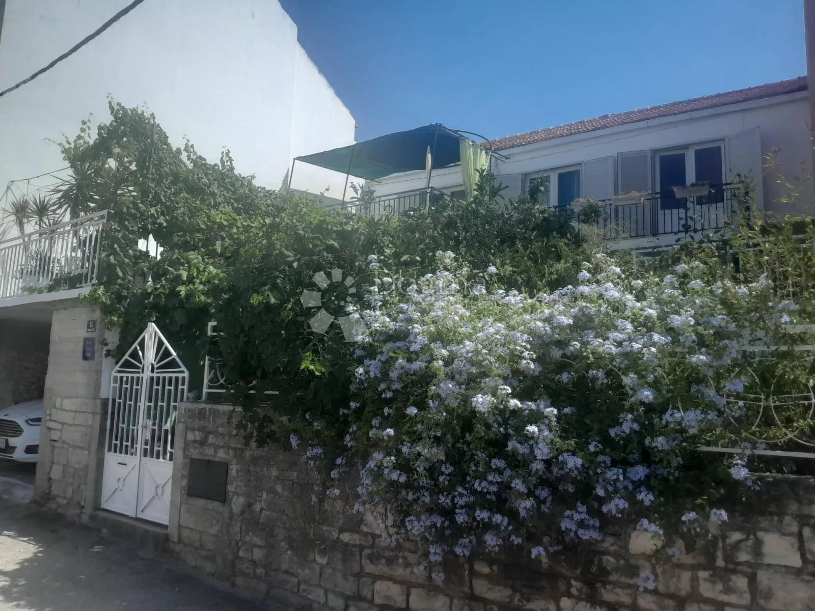 vela luka, korčula - centar kuća s terasom,vrtom i garažom - slika 1