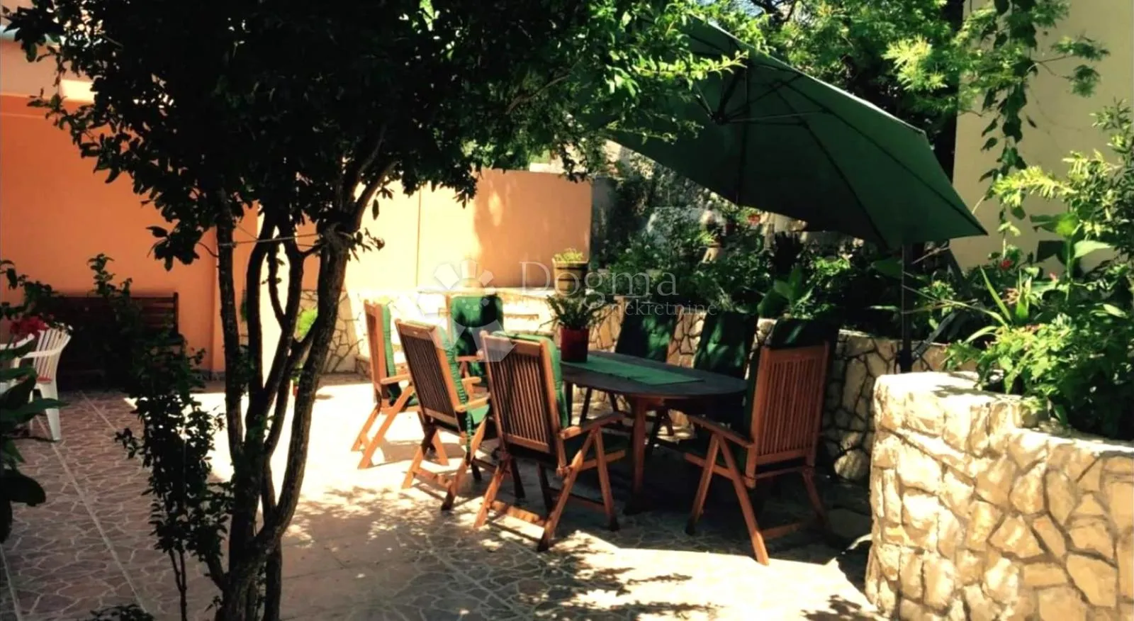 apartmanska kuća 200 m od mora - slika 2