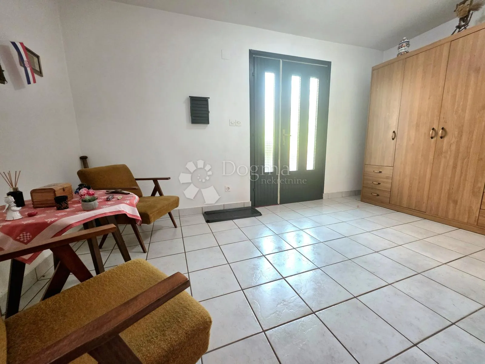 prodaja, kuća, nkp 350m² s okućnicom i terasom, mrežnički brig - slika 15