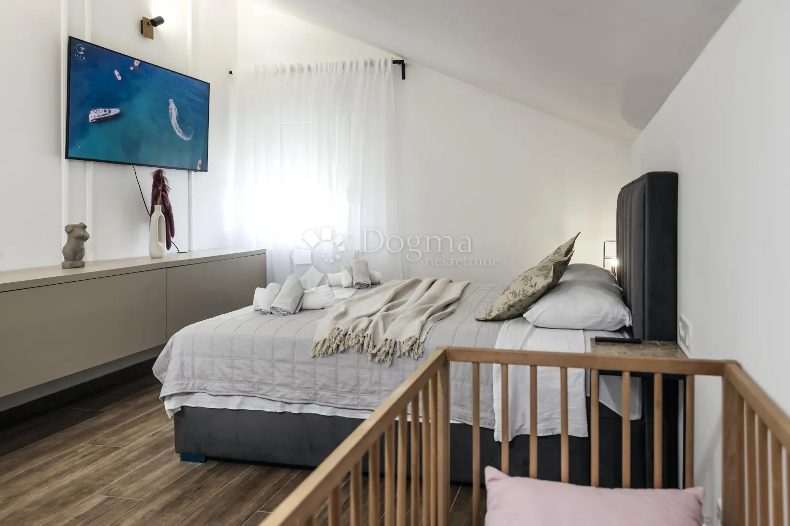 luksuzna vila, 321m2 s bazenom i teniskim terenom, imotski - slika 12