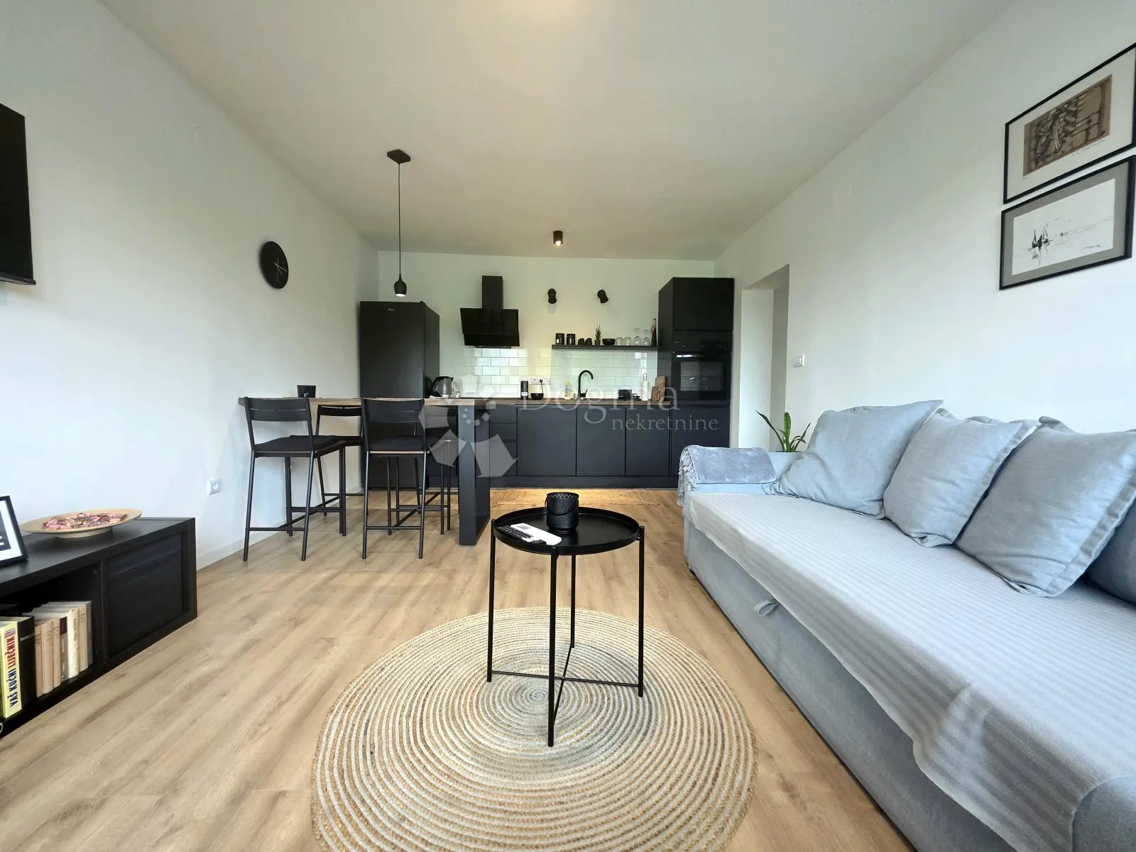 prodaja, stan, karlovac, nkp 51 m2, kompletno novouređen, novi centar - slika 4