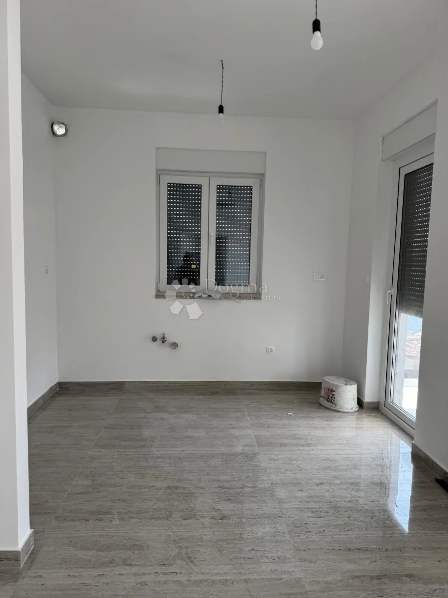penthouse 20m od mora, maslenica - slika 4
