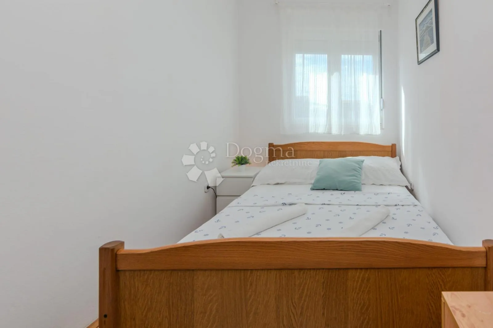 kuća sa tri apartmana - slika 14