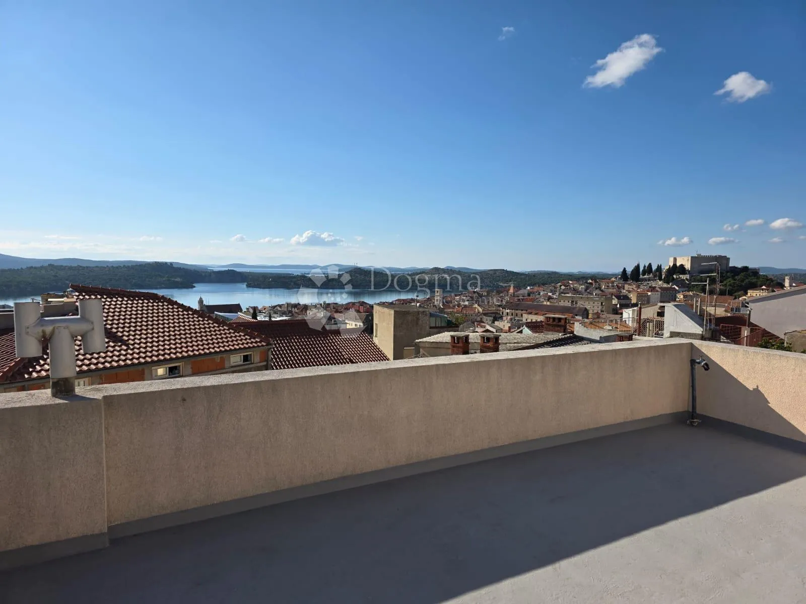 šibenik- 2 kuće u centru grada ! izvrsna prilika - slika 27