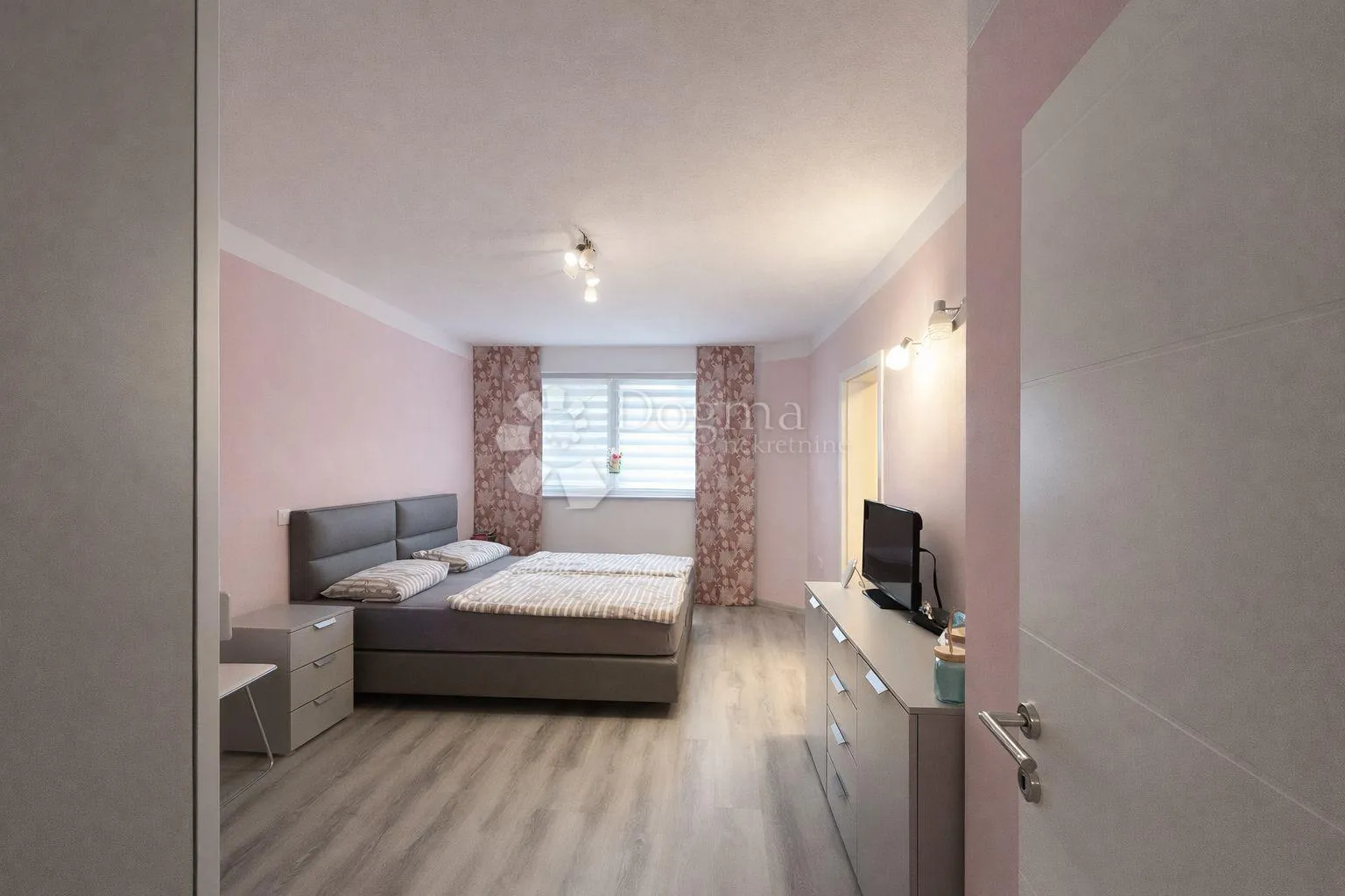 villa u rovinju – bezvremenska elegancija s pogledom koji oduzima dah - slika 6
