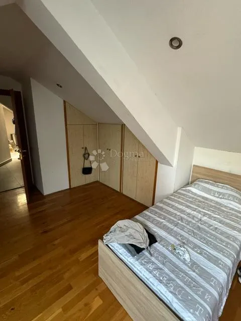 jedinstvena nekretnina u traženoj zoni - slika 12