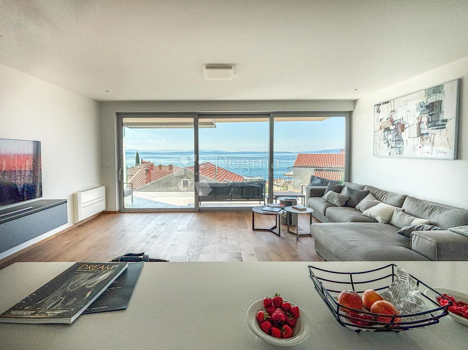 Prodaja luksuznog stana u centru Opatije, balkon, pogled - Opatija