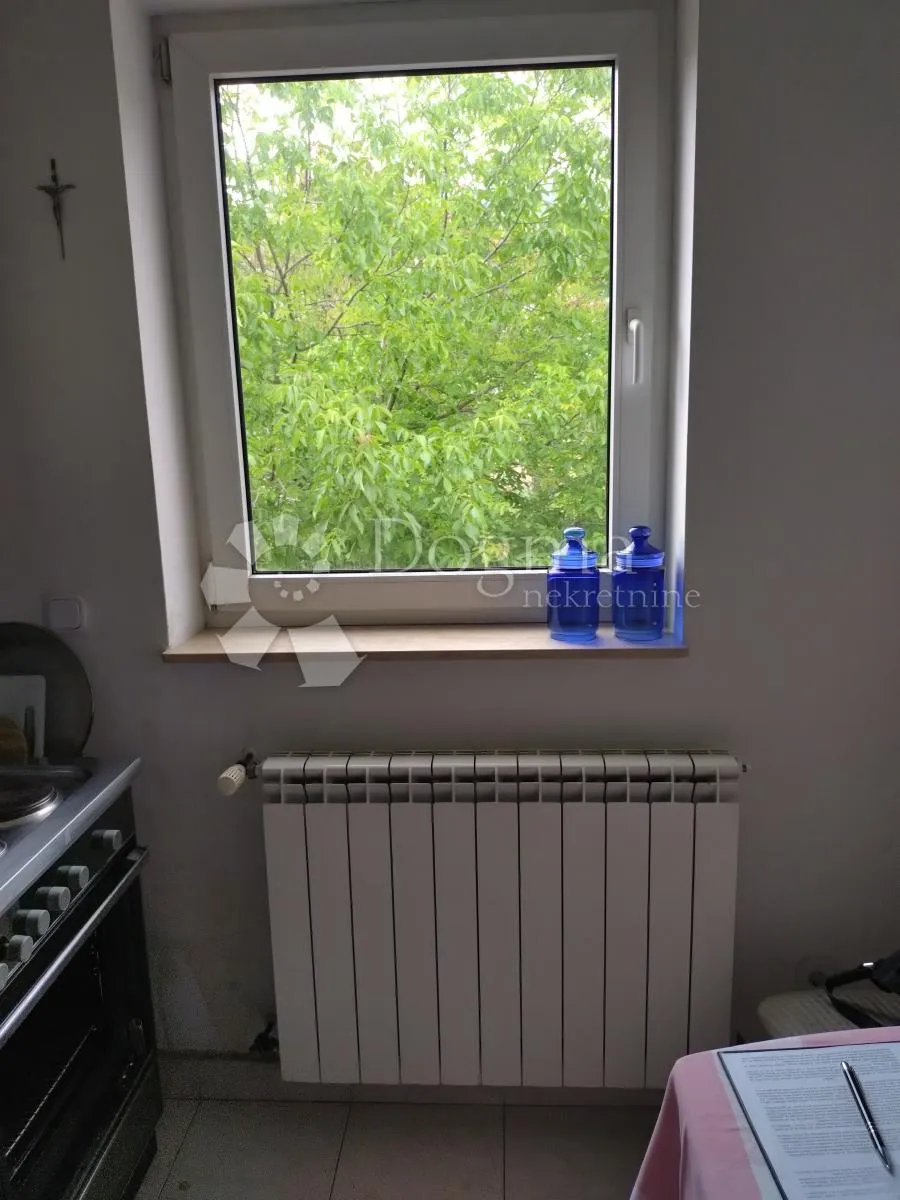 pobri prostrani stan s pogledom na more - slika 8