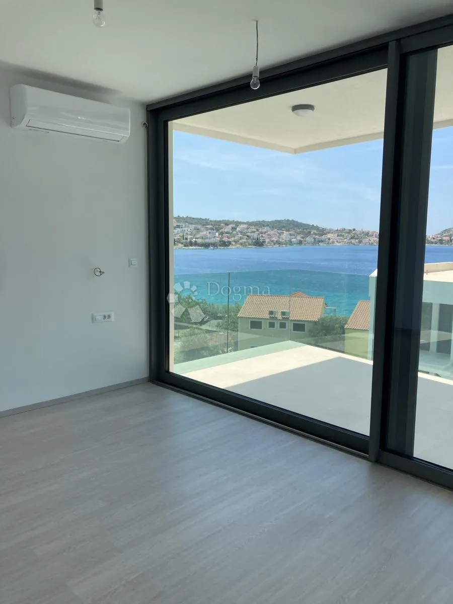 luksuzni apartman uz more c2 - slika 8