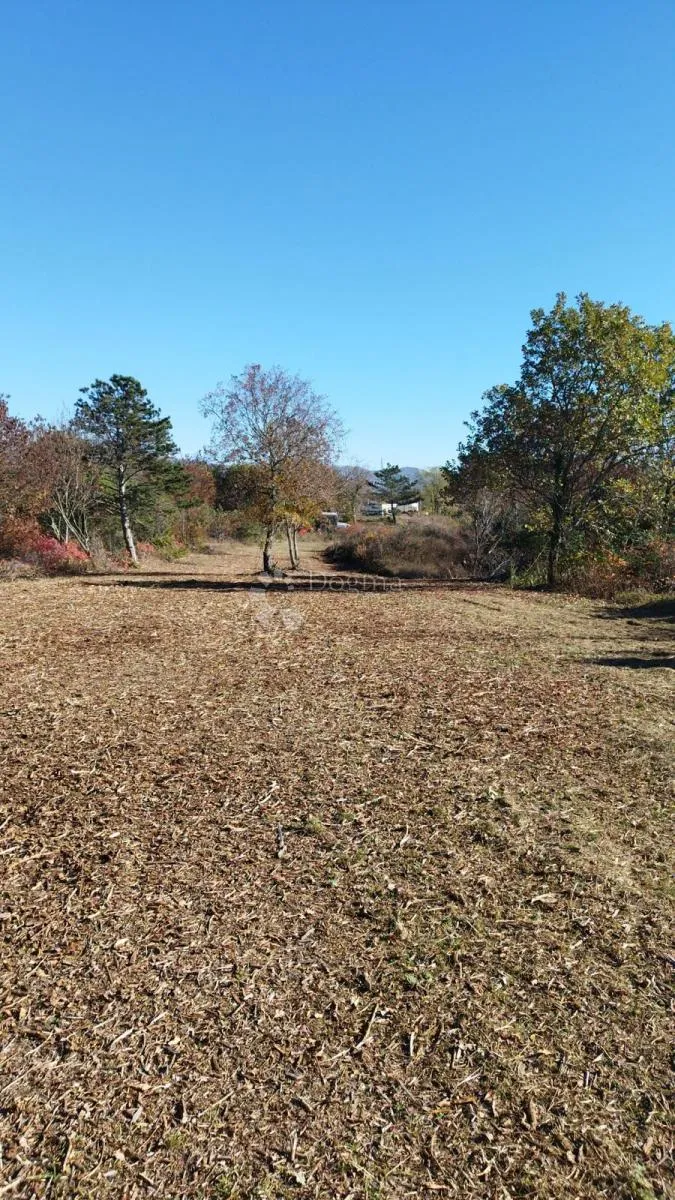 građevinsko zemljište u okolici labina - 1222 m2 - slika 2