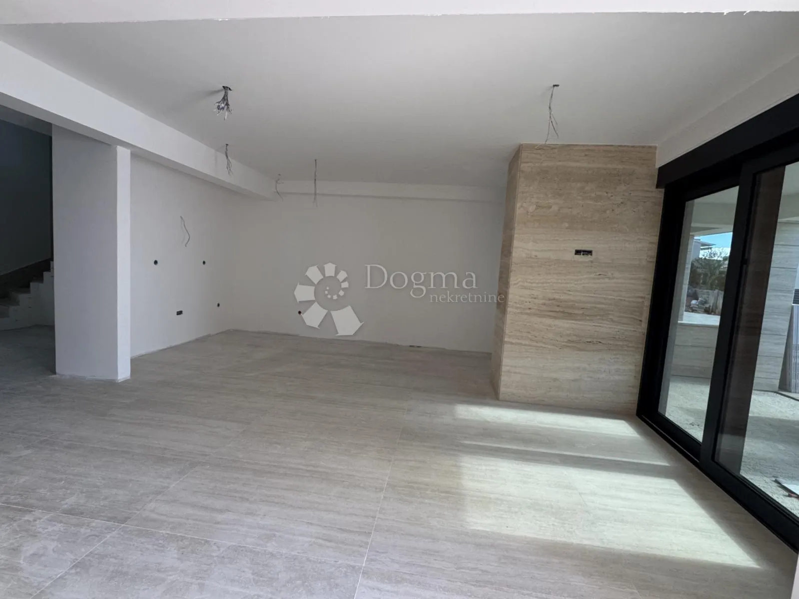 diklo – luksuzni dvoetažni stan s bazenom - 70m od mora - slika 20