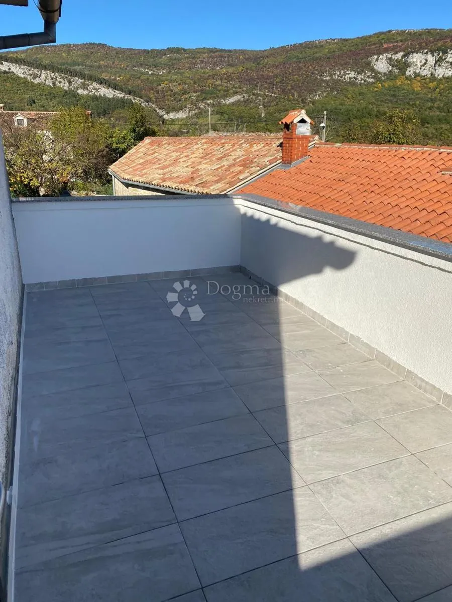 apartmanska kuća na 10-tak km od buzeta! - slika 11