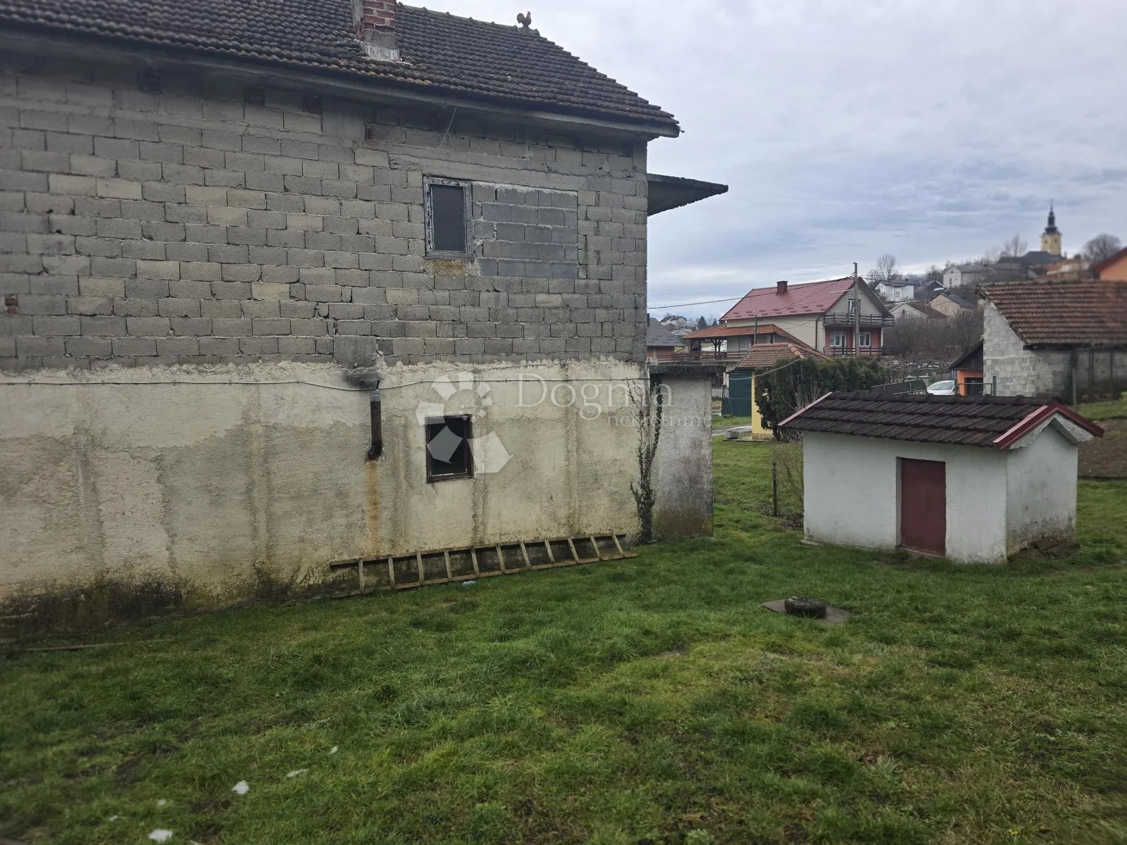 kuća za adaptaciju nadomak centra krapine – izvrsna lokacija - slika 5