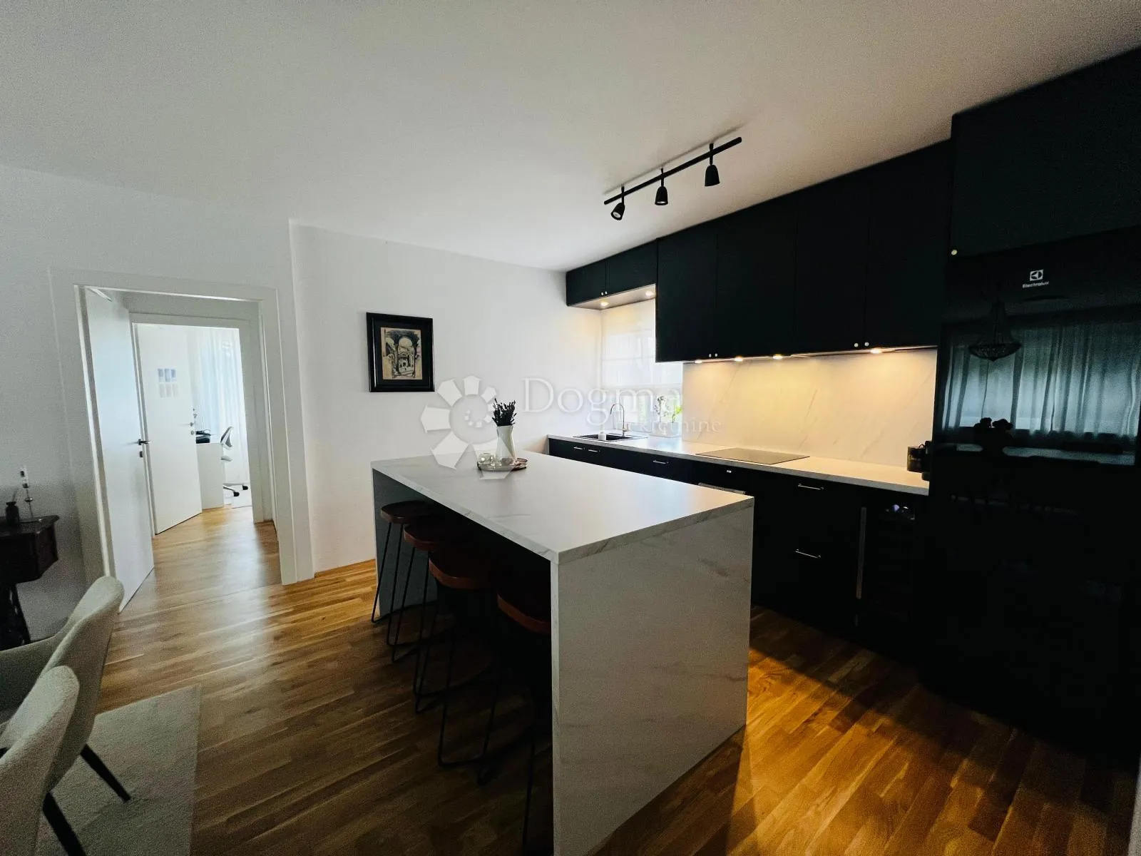 šalata, prilika, novoadaptirani trosobni stan, 100m2 nkp - slika 5