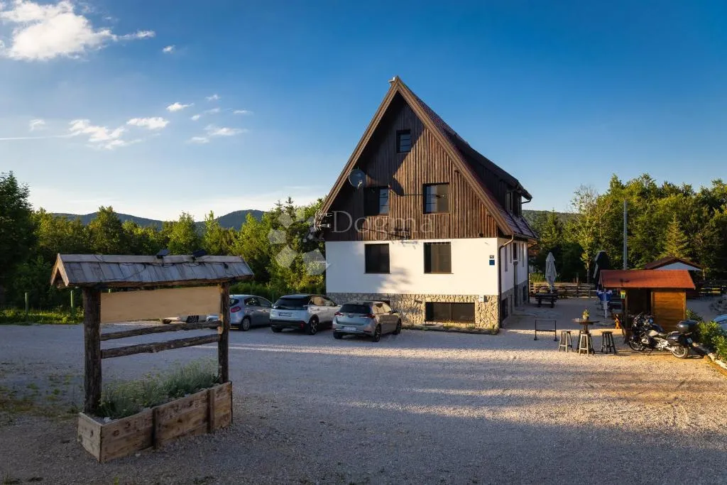 odličan manji hotel sa uigranim poslom - slika 30