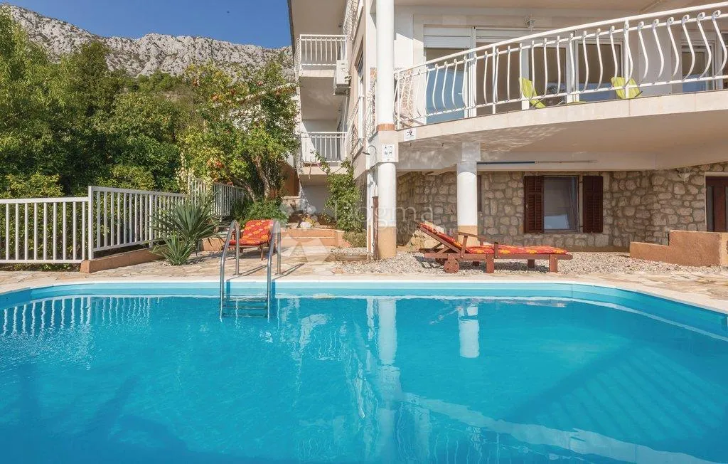 podaca – gotov posao s bazenom i 2 apartmana ★★★★★ - slika 35
