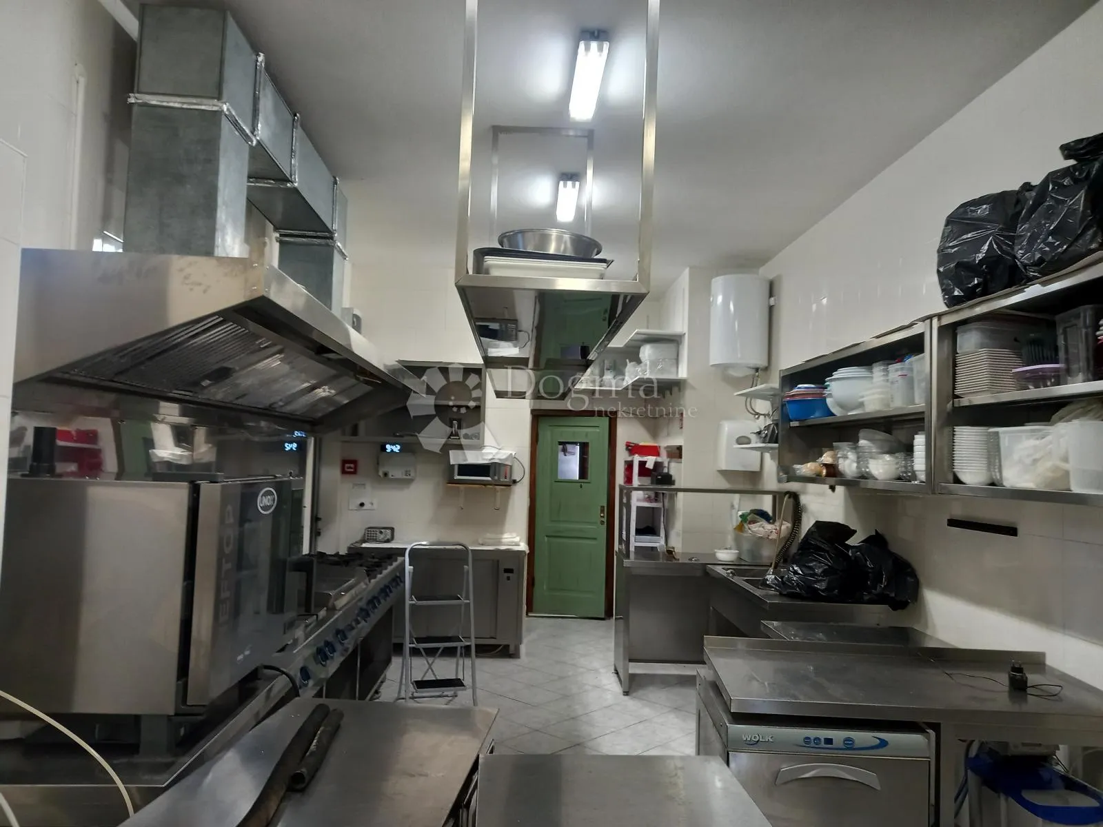 kompletno opremljen bistro / restoran – zaton - slika 10