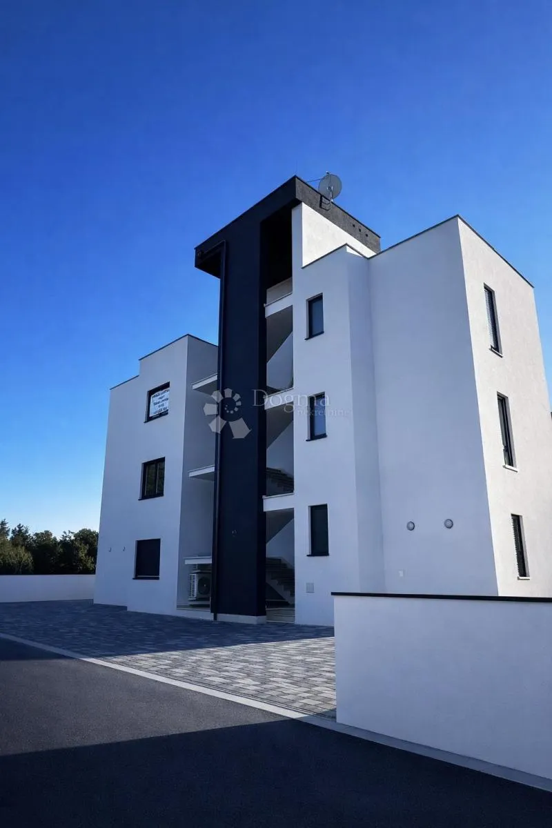 petrčane - ekskluzivni penthouse 109 m², 80m od mora - slika 2