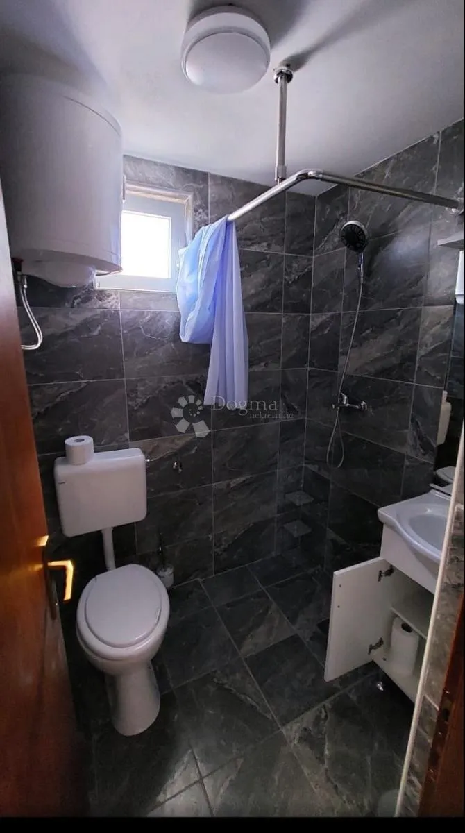 apartman na viru - slika 43