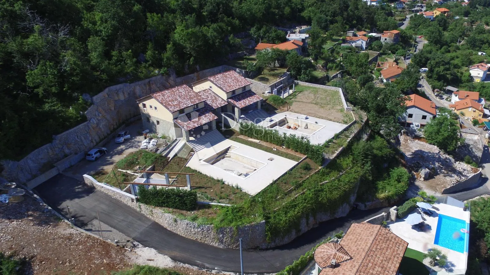 opatija, poljane- kuća sa dva dvoetažna stana dva bazena i panoramski pogled! - slika 8