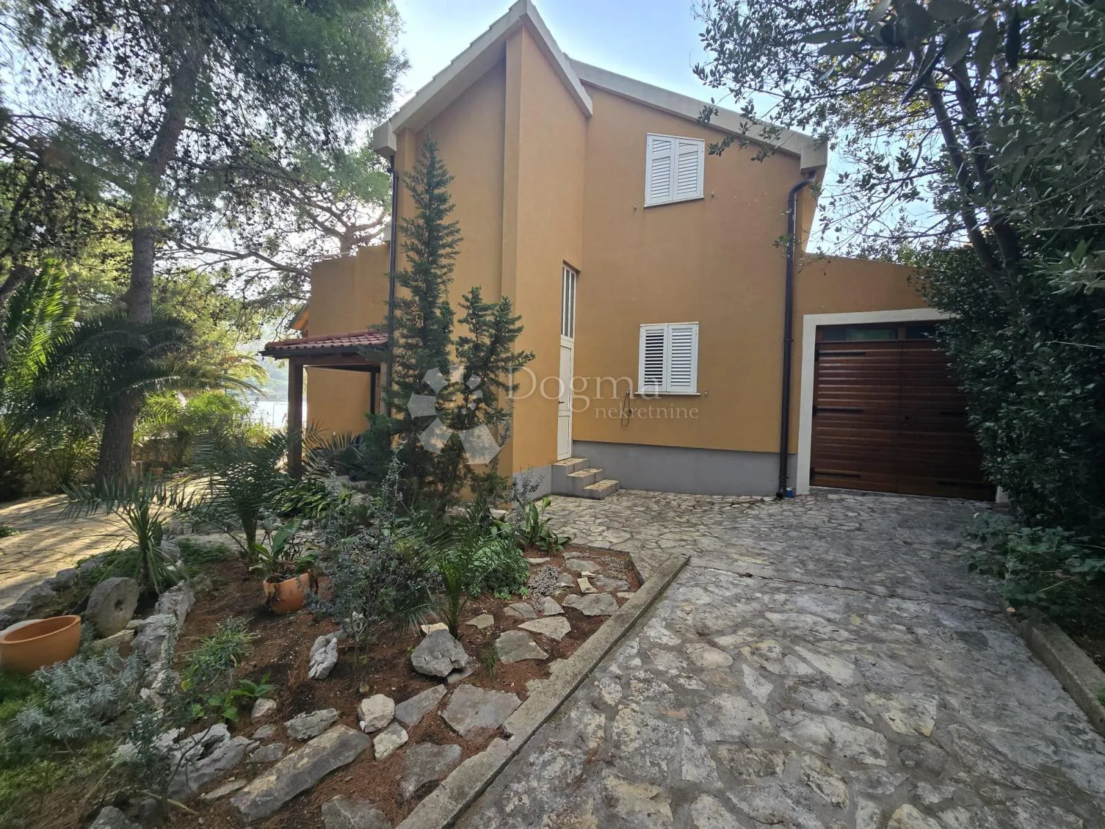 grebaštica- kuća na jedinstvenoj lokaciji prvi red do mora - slika 37