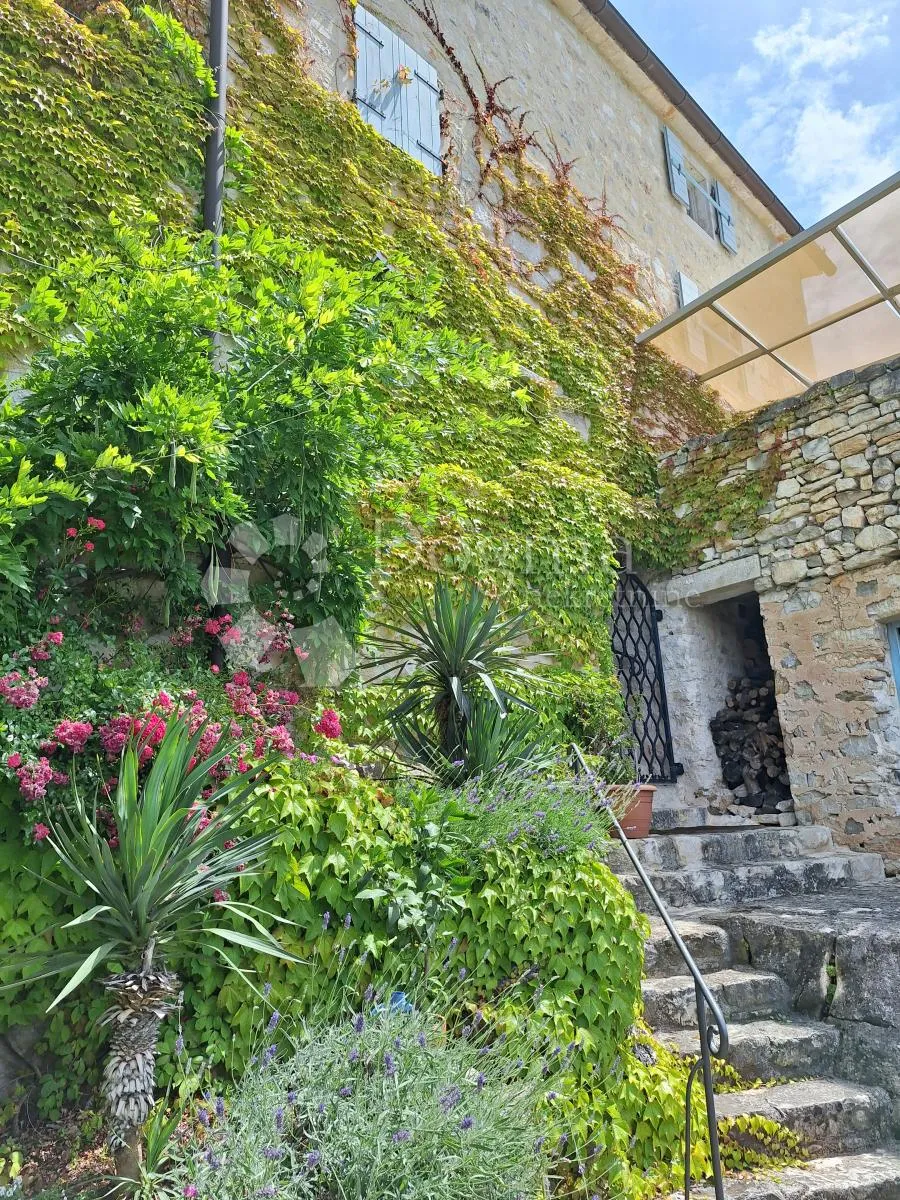 vila s dušom: istarski dragulj s pogledom na more i brežuljke - slika 19