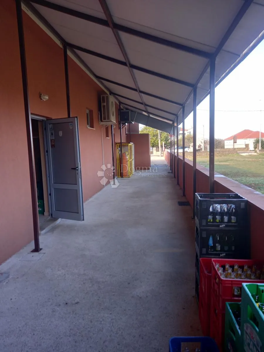 kompletno opremljen bistro / restoran – zaton - slika 15