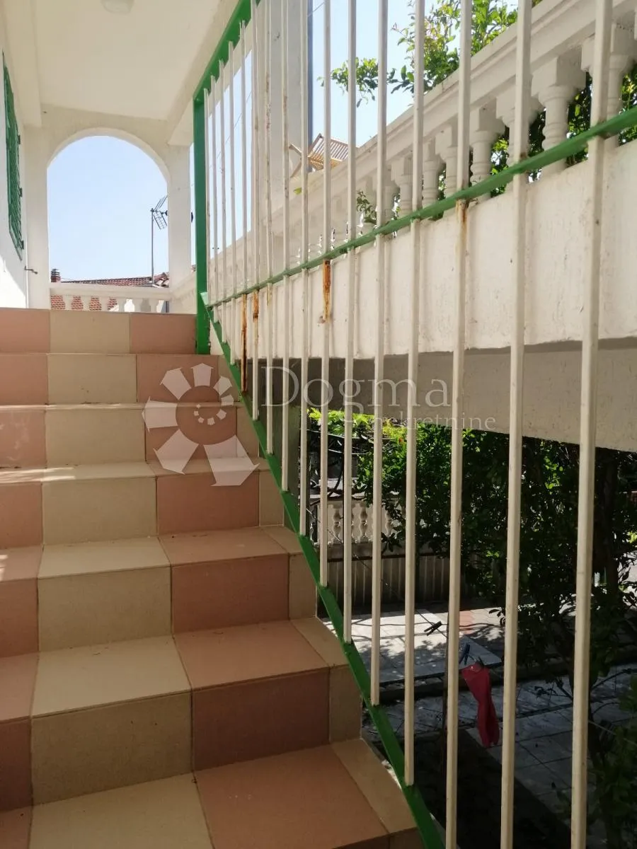 vodice, apartmanska kuća sa panoramskim pogledom na more - slika 13