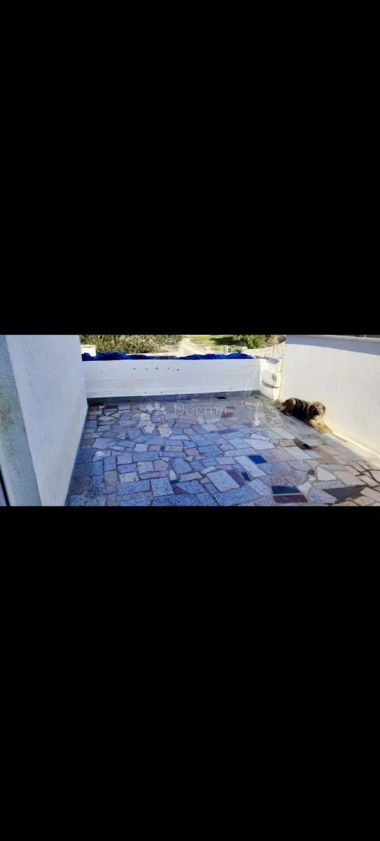 grad krk, na prodaju apartman sa pogledom na more - slika 5
