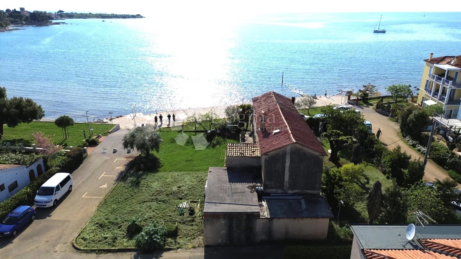 kamena kuća 30 metara do plaže! - slika 2