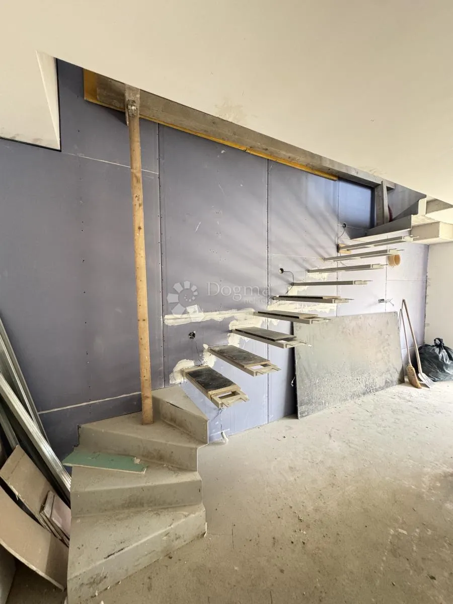 ekskluzivan dvoetažni stan u modernoj duplex zgradi - slika 11