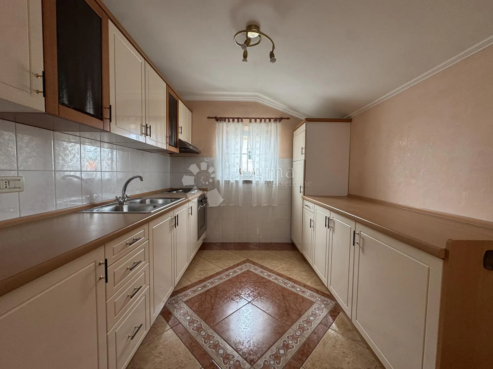 uredan poslovni prostor / kozala/ 108 m2 - slika 6
