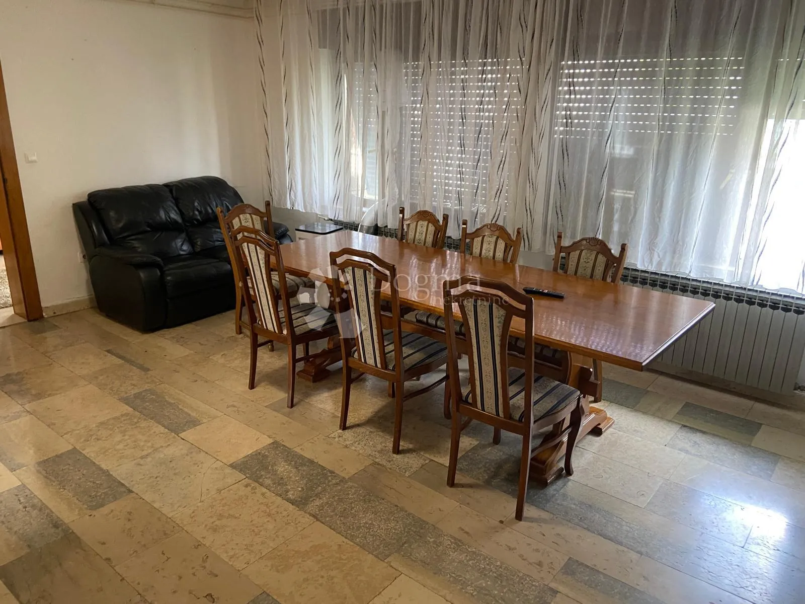 prodaja prostrane obiteljske kuće s dva odvojena stana – sesvete - slika 42